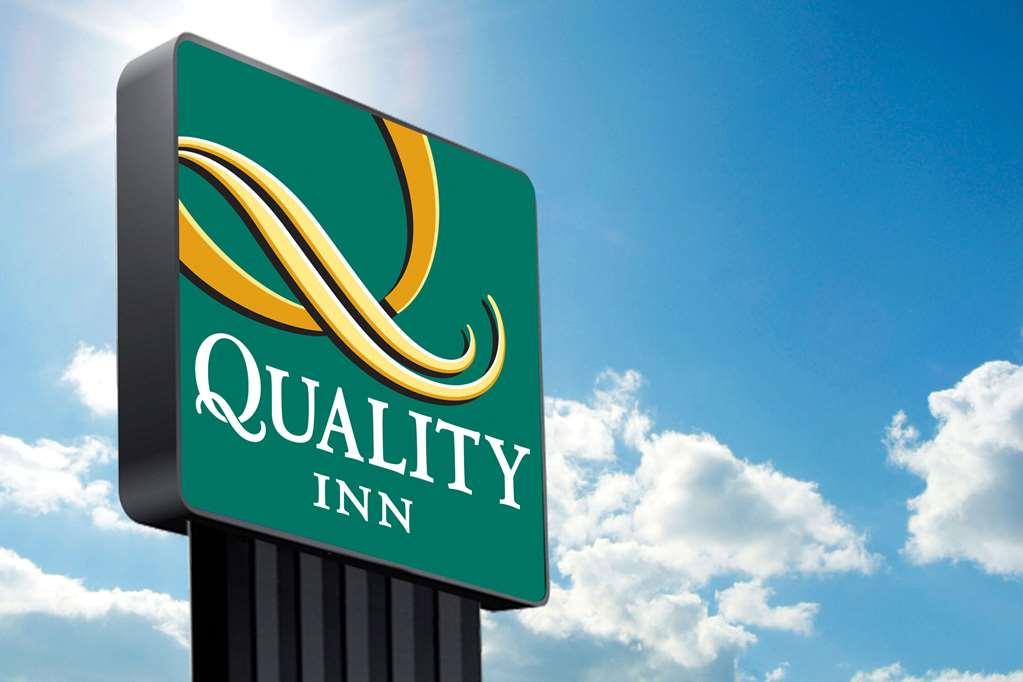 Quality Inn Albuquerque East I-40 Juan Tabo Exit Luaran gambar